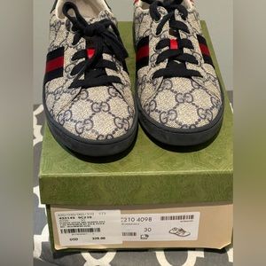 Authentic boys Gucci sneakers